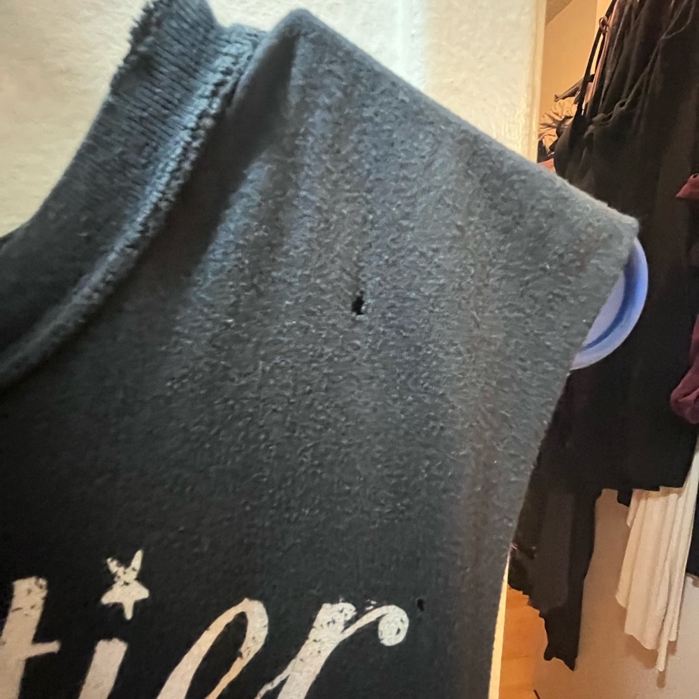 UNIF Partier Tank - Picture 3 of 4